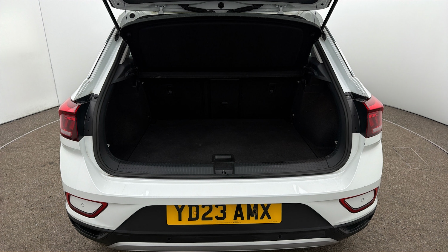 Used Volkswagen T-Roc 2023 for sale - 78089383: Photo 16