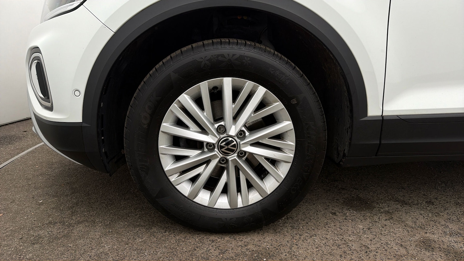 Used Volkswagen T-Roc 2023 for sale - 78089383: Photo 17