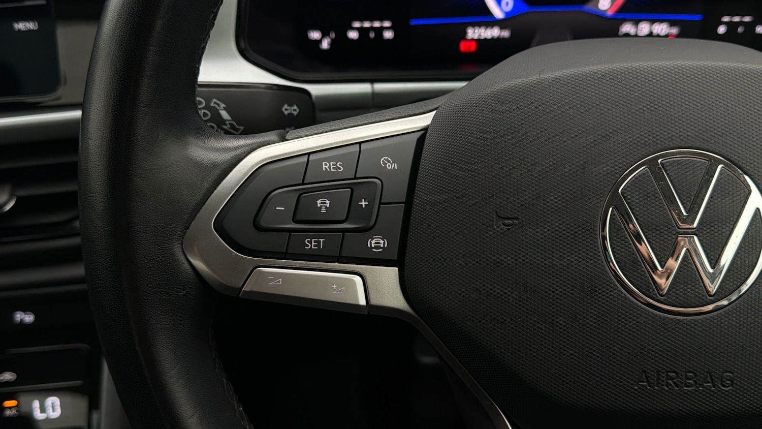 Used Volkswagen T-Roc 2023 for sale - 78089383: Photo 21