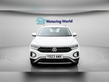 Used Volkswagen T-Roc 2023 for sale - 78089383: Photo