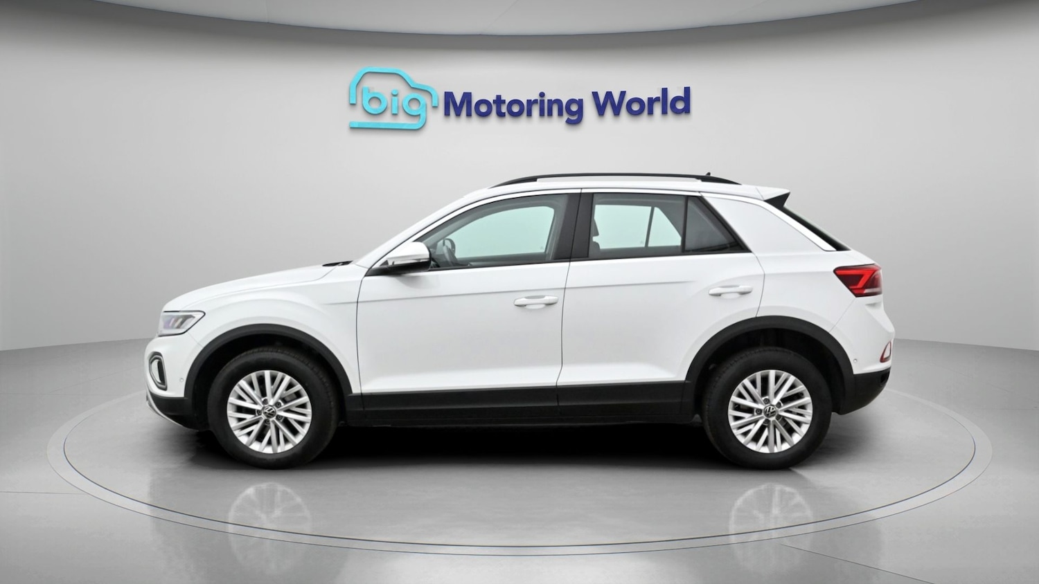 Used Volkswagen T-Roc 2023 for sale - 78089383: Photo 4