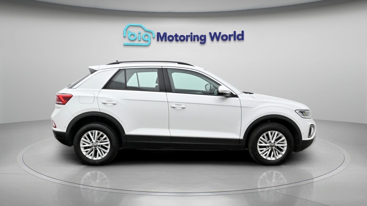 Used Volkswagen T-Roc 2023 for sale - 78089383: Photo 8