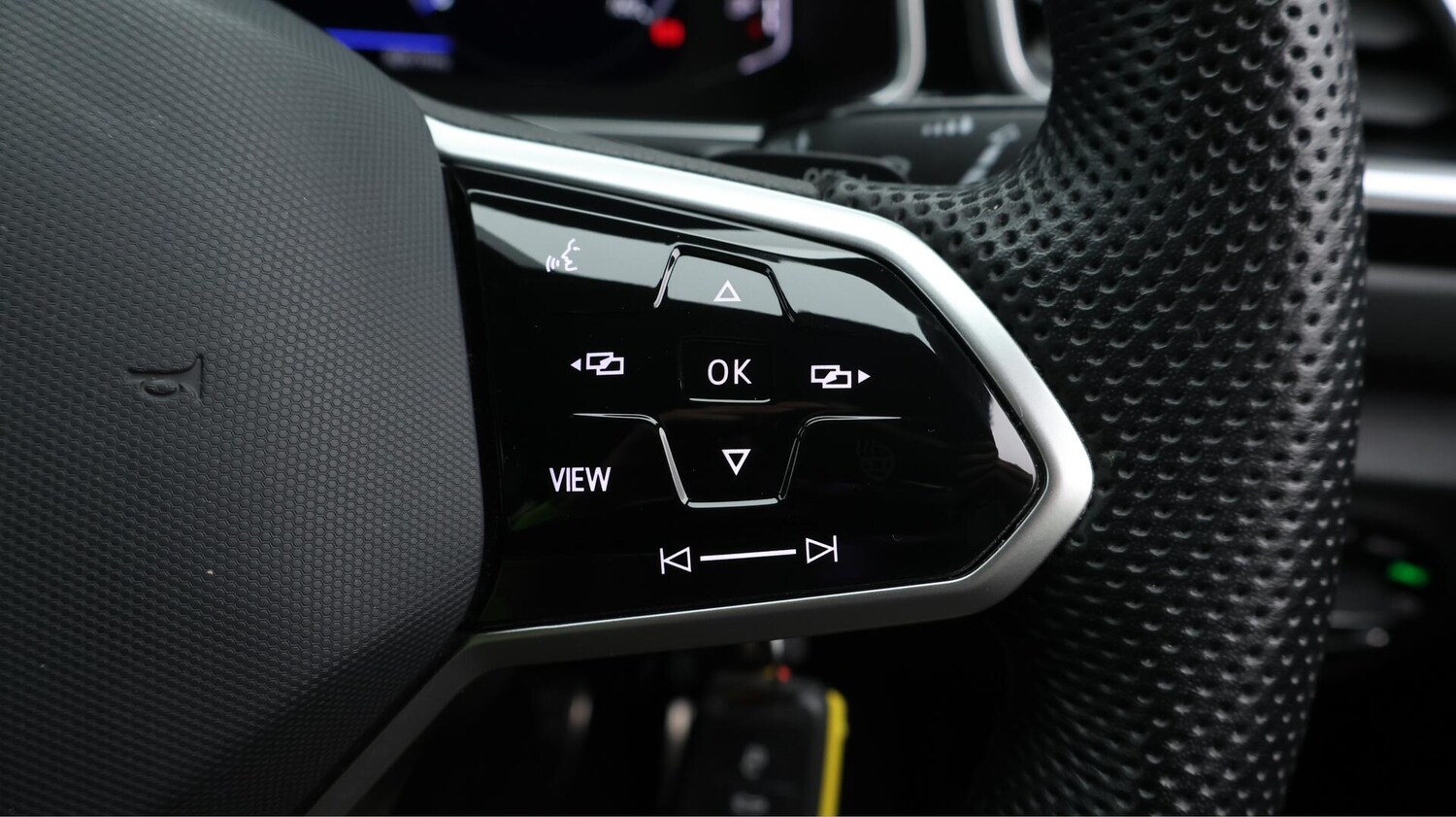 Used Volkswagen T-Roc 2022 for sale - 76189155: Photo 25