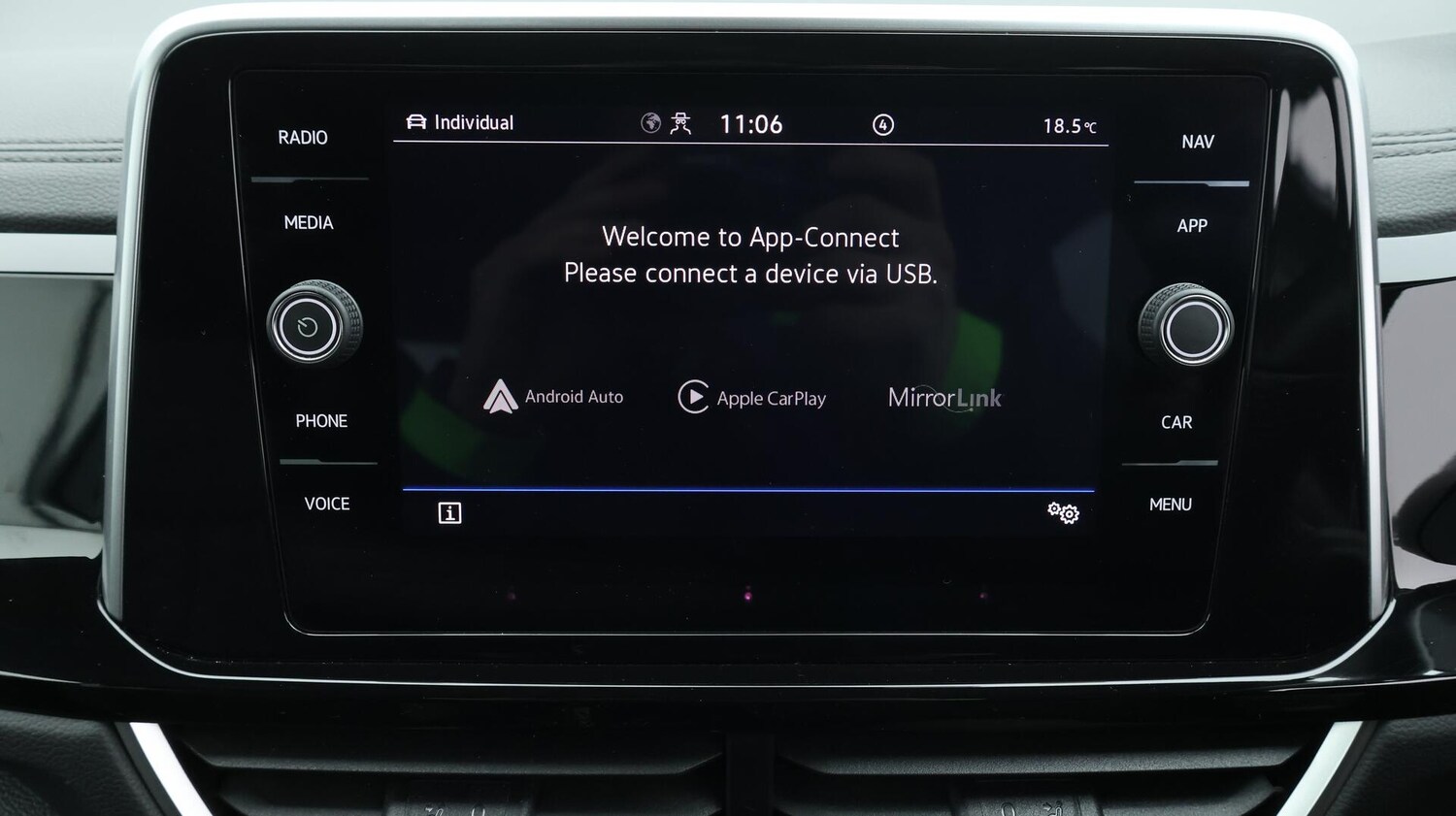 Used Volkswagen T-Roc 2022 for sale - 76189155: Photo 27