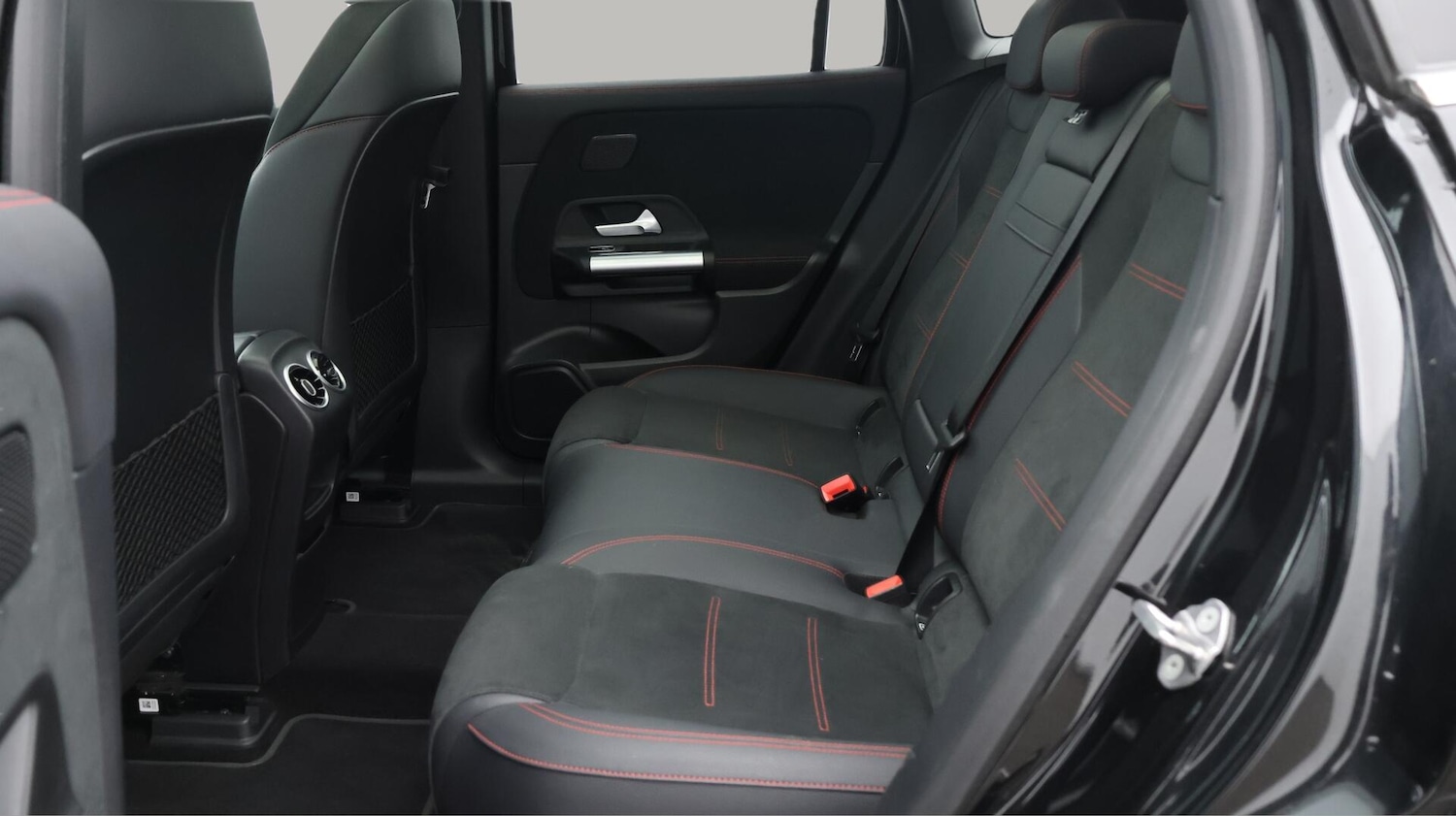 Used Mercedes-Benz EQA 2023 for sale - 76584423: Photo 17