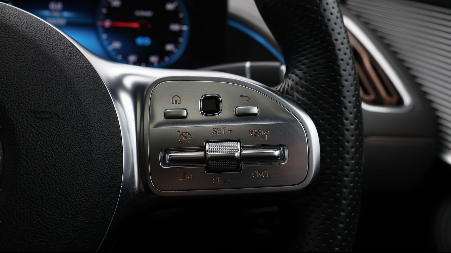 Used Mercedes-Benz EQC 2021 for sale - 77618526: Photo 29