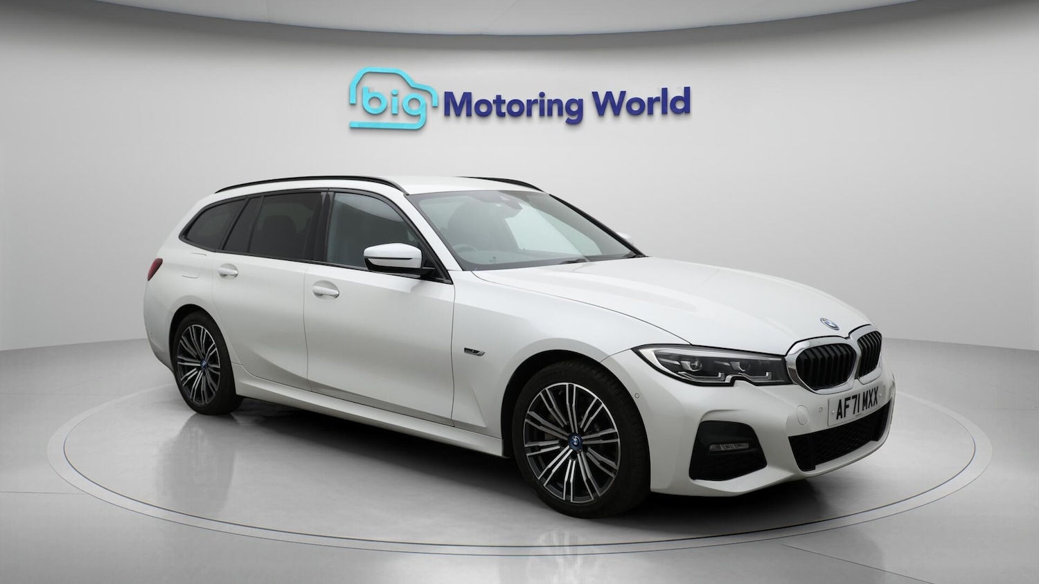 Used BMW 3 Series 2021 for sale - 76512103: Photo 2