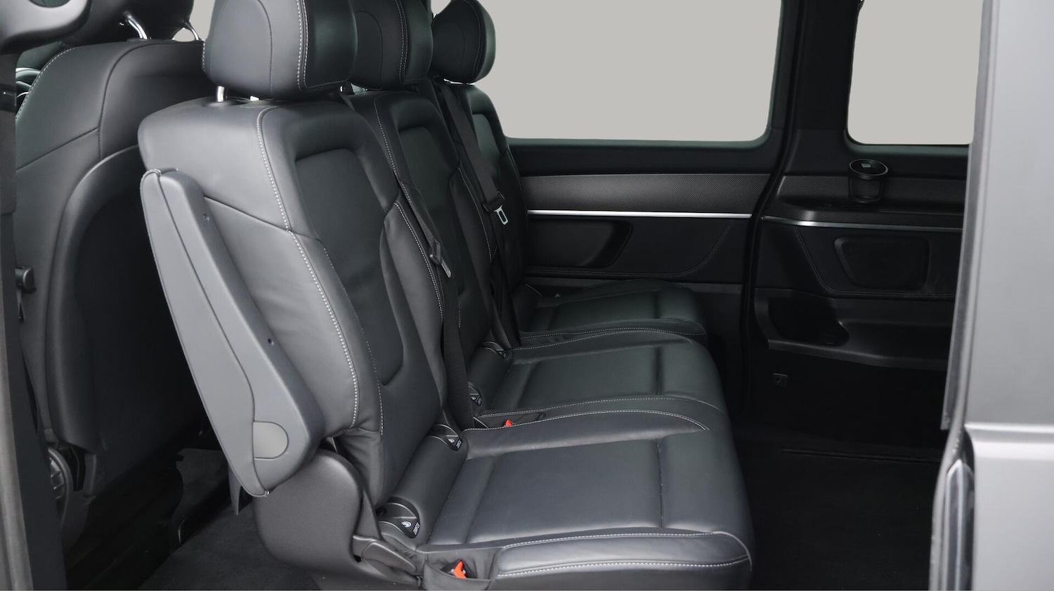 Used Mercedes-Benz V-Class 2023 for sale - 76484430: Photo 17