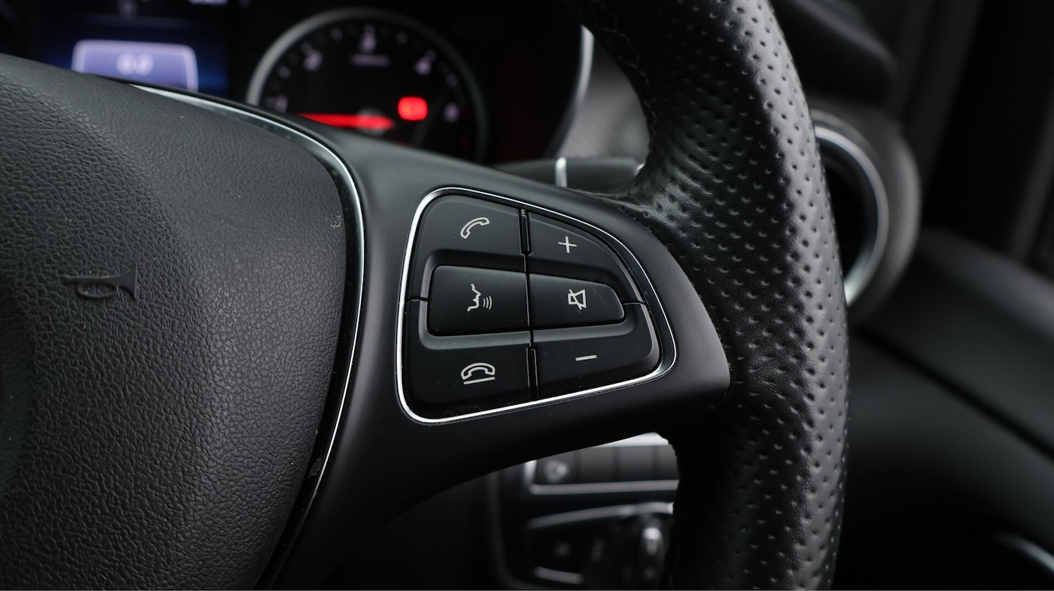 Used Mercedes-Benz V-Class 2023 for sale - 76484430: Photo 27