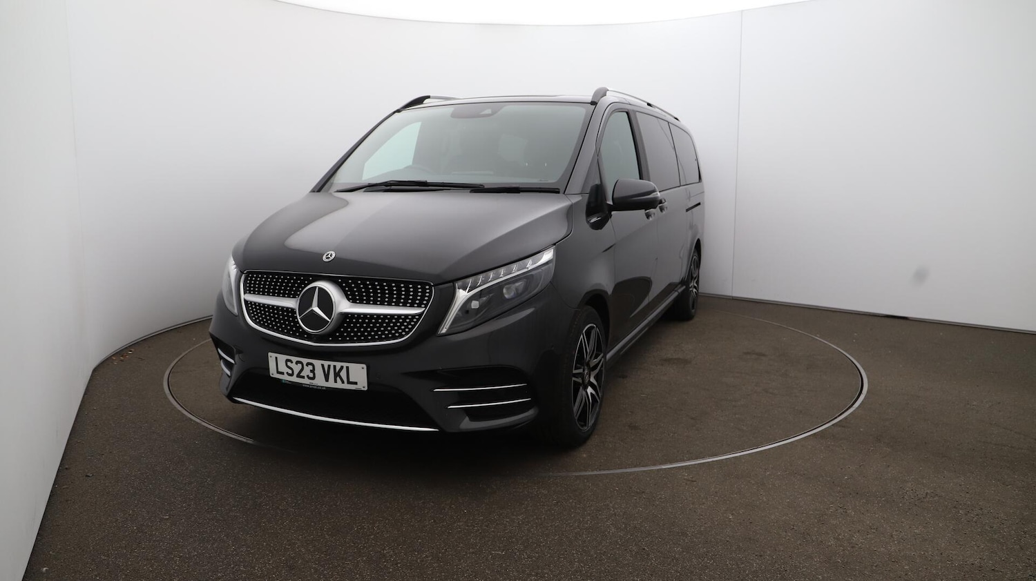 Used Mercedes-Benz V-Class 2023 for sale - 76484430: Photo 39