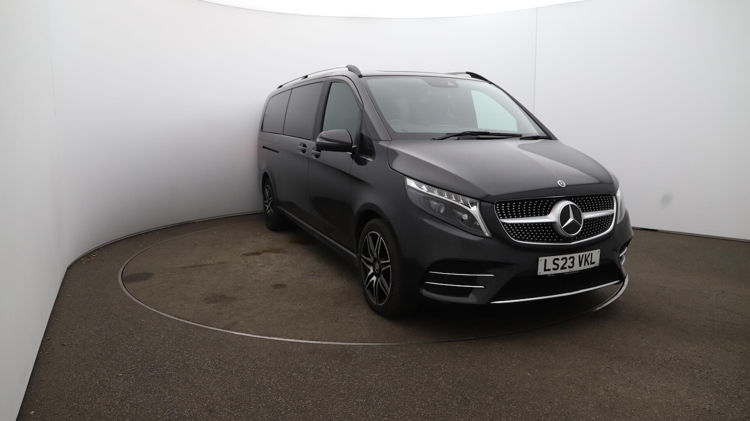 Used Mercedes-Benz V-Class 2023 for sale - 76484430: Photo 43
