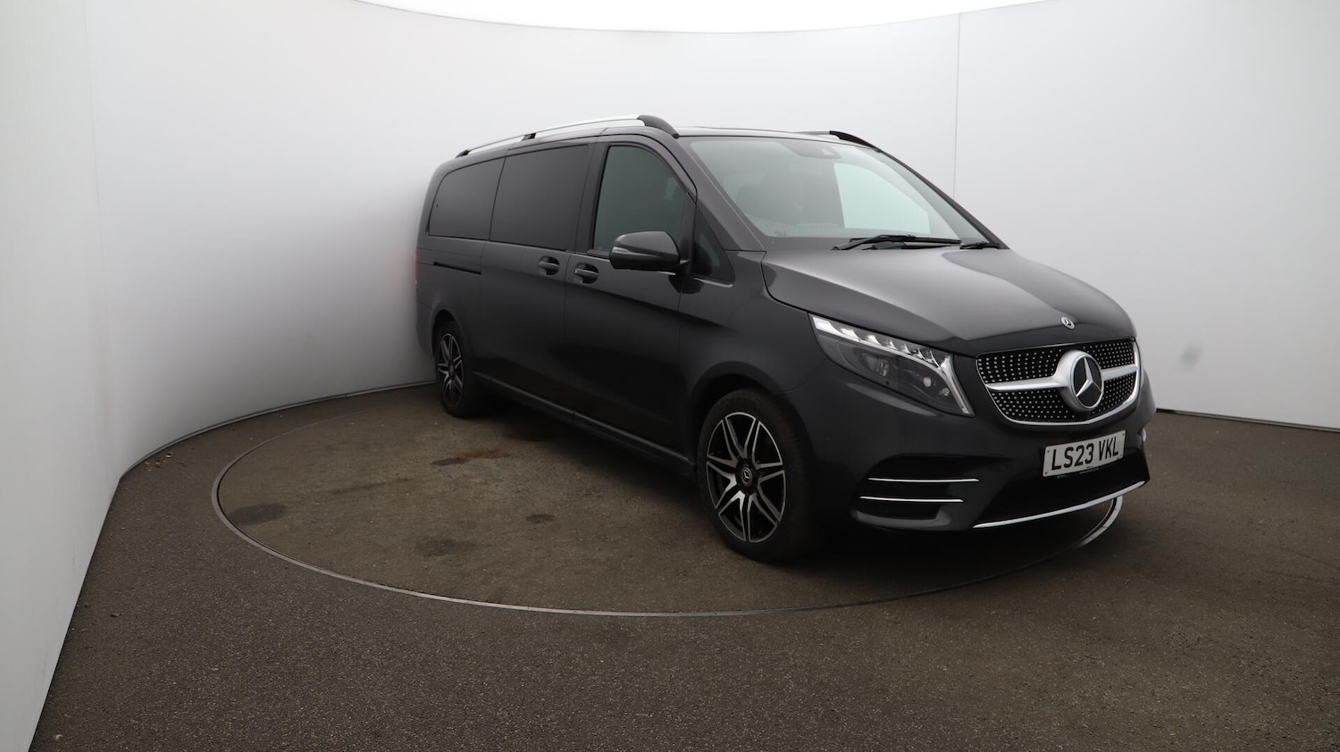 Used Mercedes-Benz V-Class 2023 for sale - 76484430: Photo 44