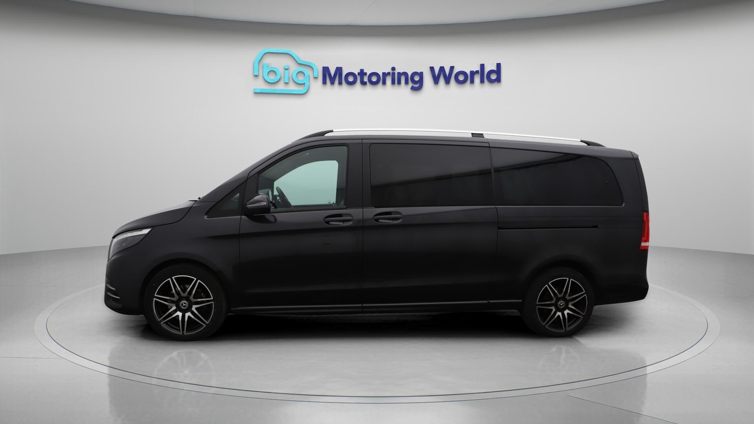 Used Mercedes-Benz V-Class 2023 for sale - 76484430: Photo 5