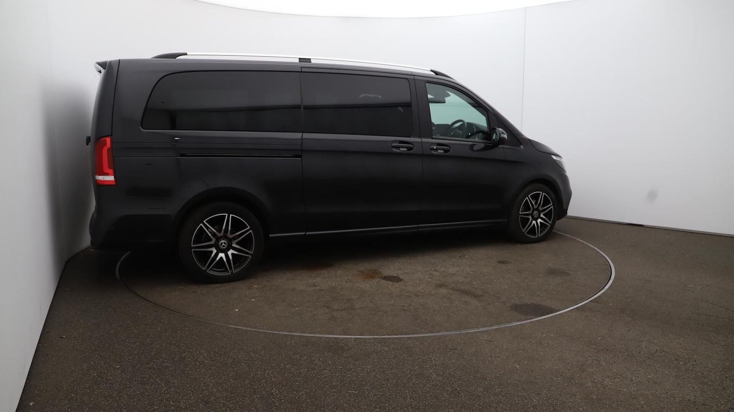 Used Mercedes-Benz V-Class 2023 for sale - 76484430: Photo 53