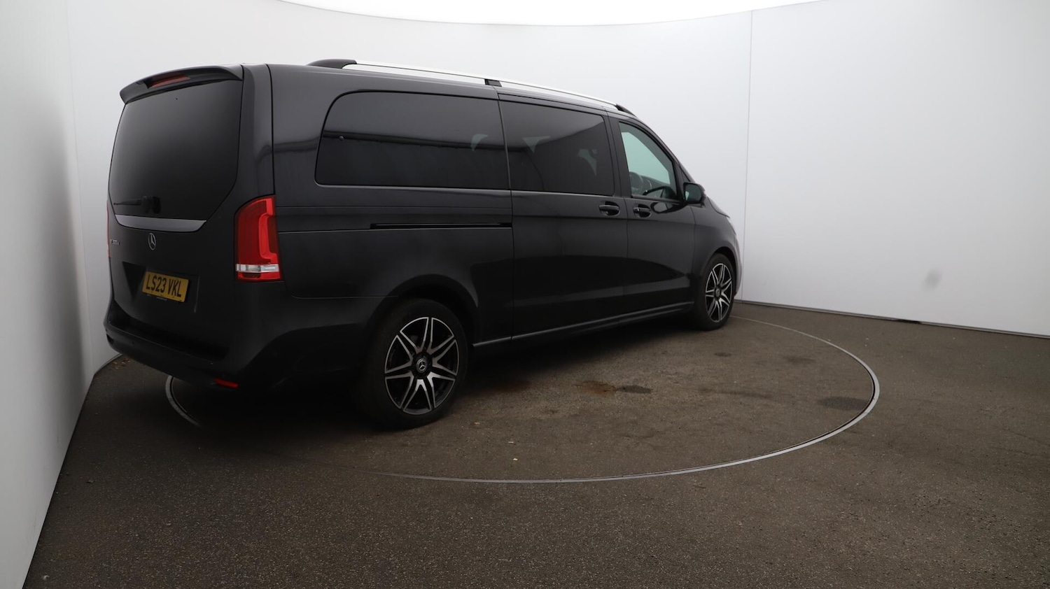 Used Mercedes-Benz V-Class 2023 for sale - 76484430: Photo 55