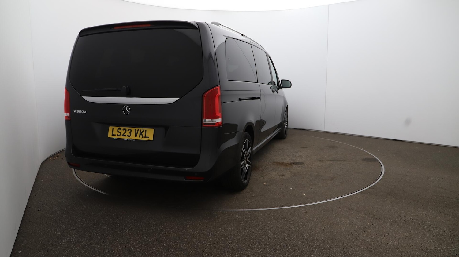 Used Mercedes-Benz V-Class 2023 for sale - 76484430: Photo 57