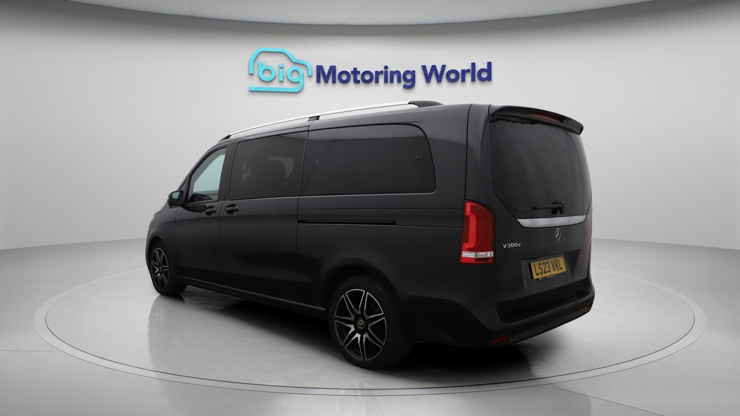 Used Mercedes-Benz V-Class 2023 for sale - 76484430: Photo 6