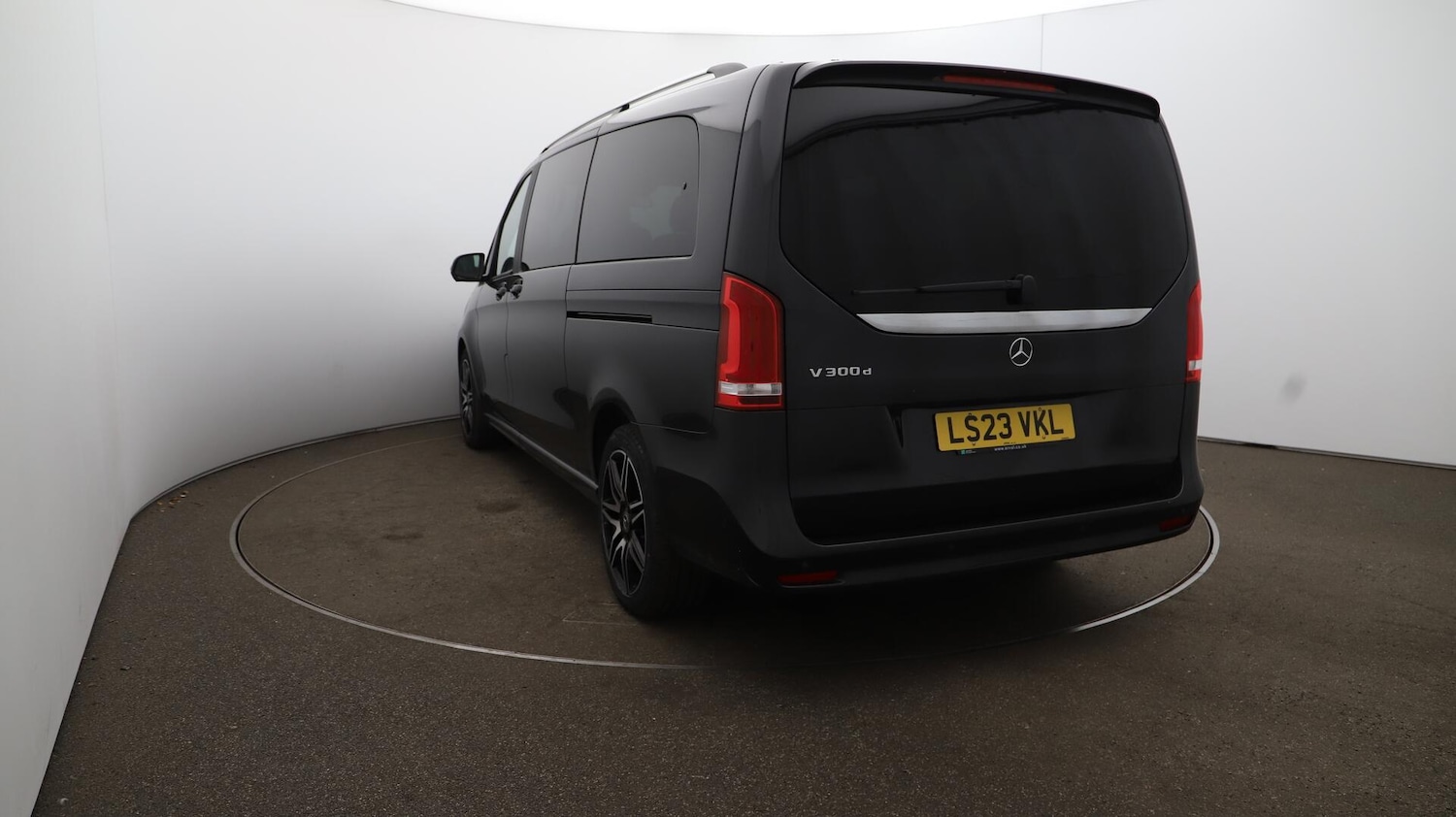 Used Mercedes-Benz V-Class 2023 for sale - 76484430: Photo 62