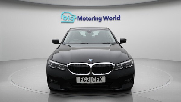 Used BMW 3 Series 2021 for sale - 76190055: Photo 3