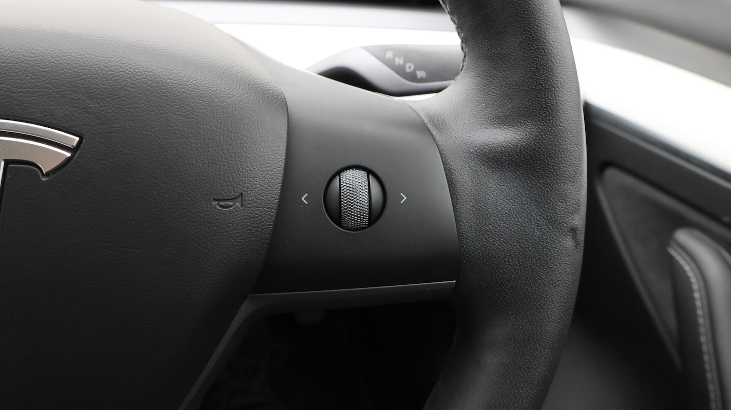 Used Tesla Model 3 2021 for sale - 76633272: Photo 24