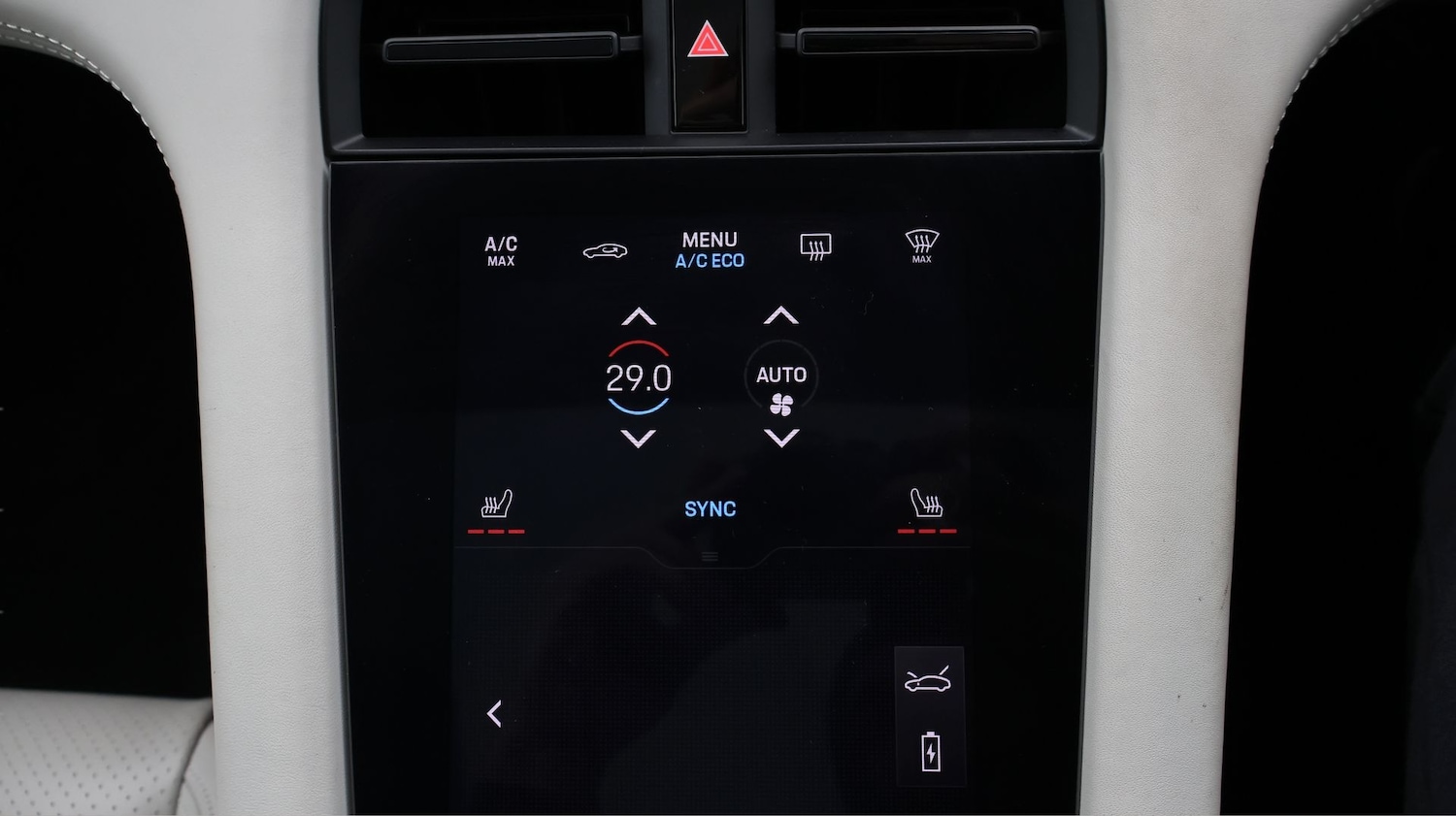 Used Porsche Taycan 2023 for sale - 77536132: Photo 12