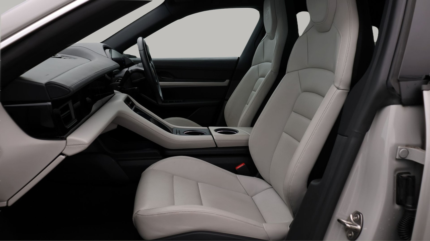 Used Porsche Taycan 2023 for sale - 77536132: Photo 14