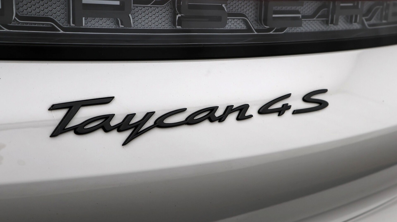 Used Porsche Taycan 2023 for sale - 77536132: Photo 20