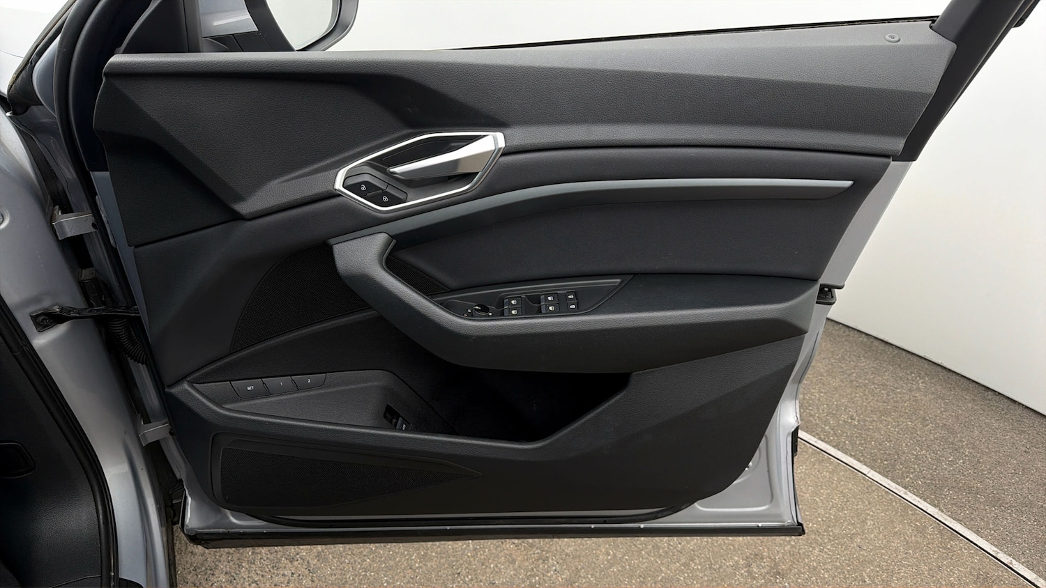 Used Audi e-tron 2021 for sale - 78025863: Photo 14