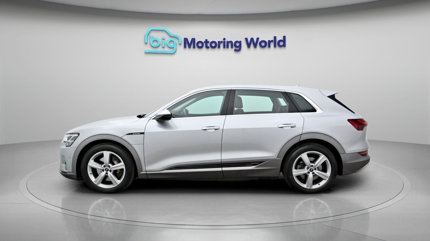 Used Audi e-tron 2021 for sale - 78025863: Photo 4