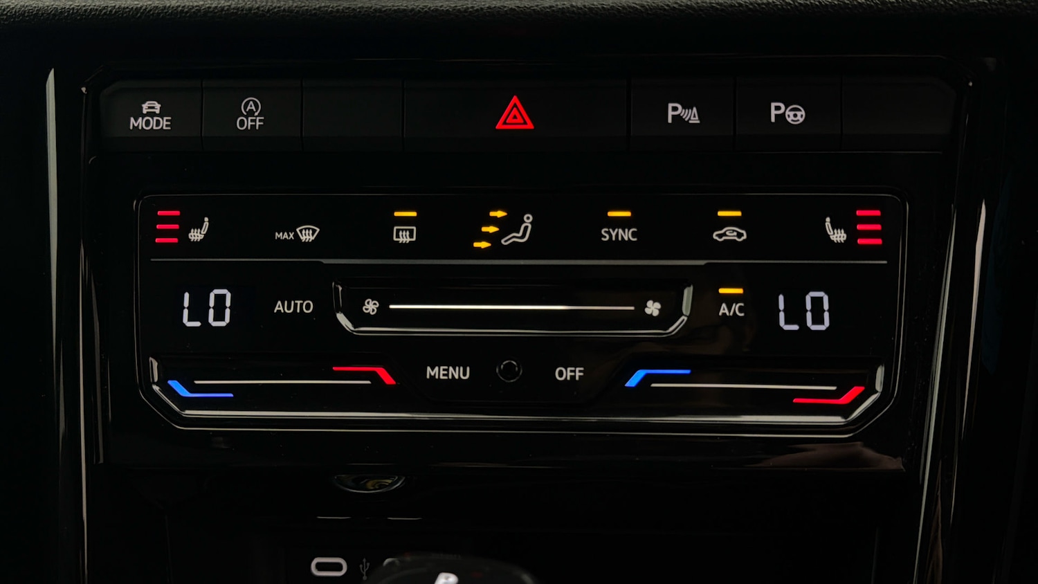 Used Volkswagen T-Roc for sale - 77831570: Photo 11