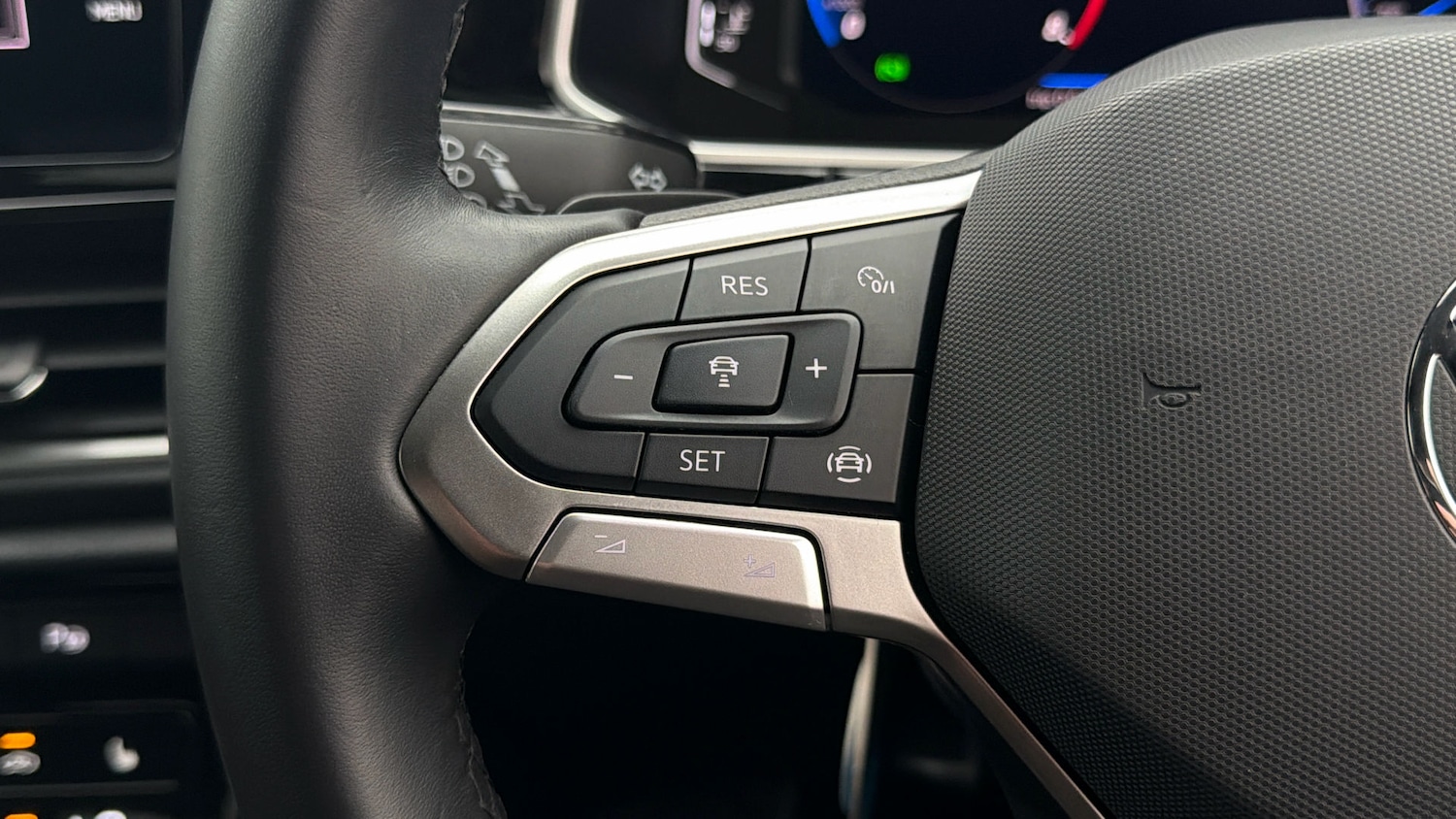 Used Volkswagen T-Roc for sale - 77831570: Photo 22