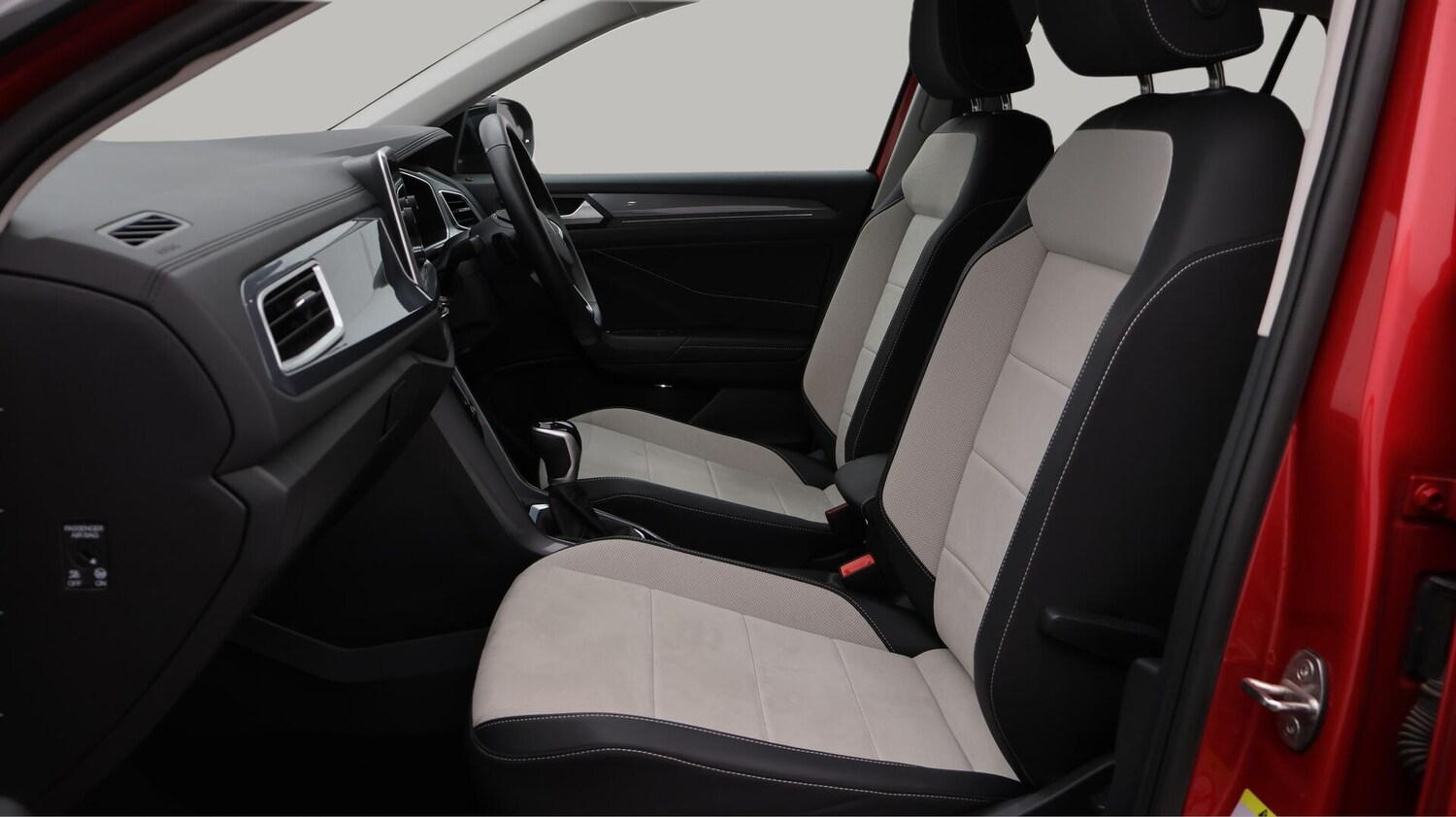 Used Volkswagen T-Roc 2022 for sale - 76742737: Photo 15