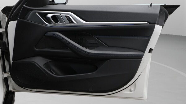 Used BMW i4 2022 for sale - 76306309: Photo 16