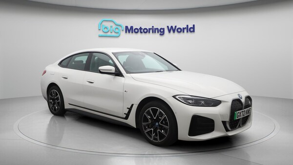 Used BMW i4 2022 for sale - 76306309: Photo 2
