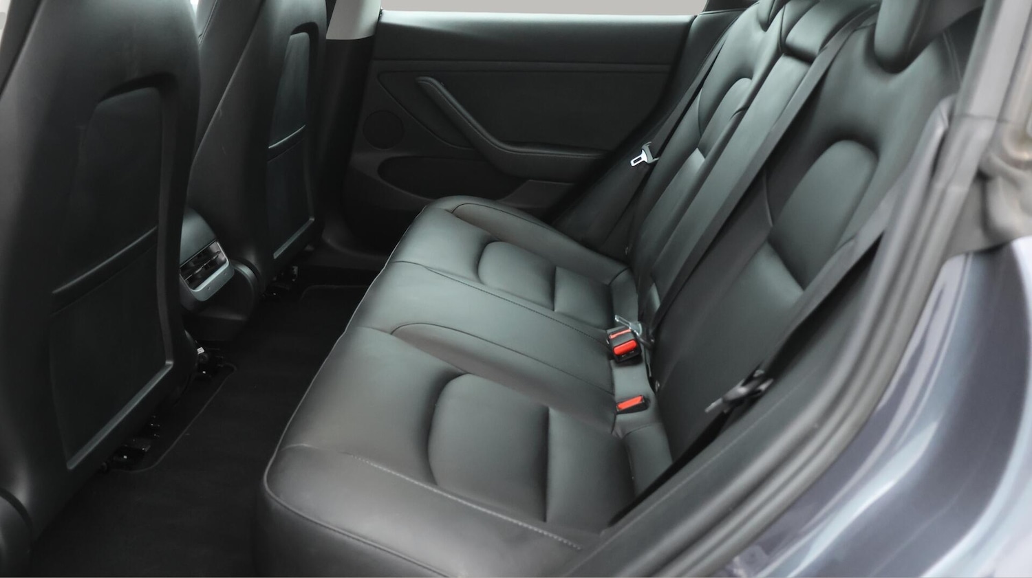 Used Tesla Model 3 2021 for sale - 76137230: Photo 17