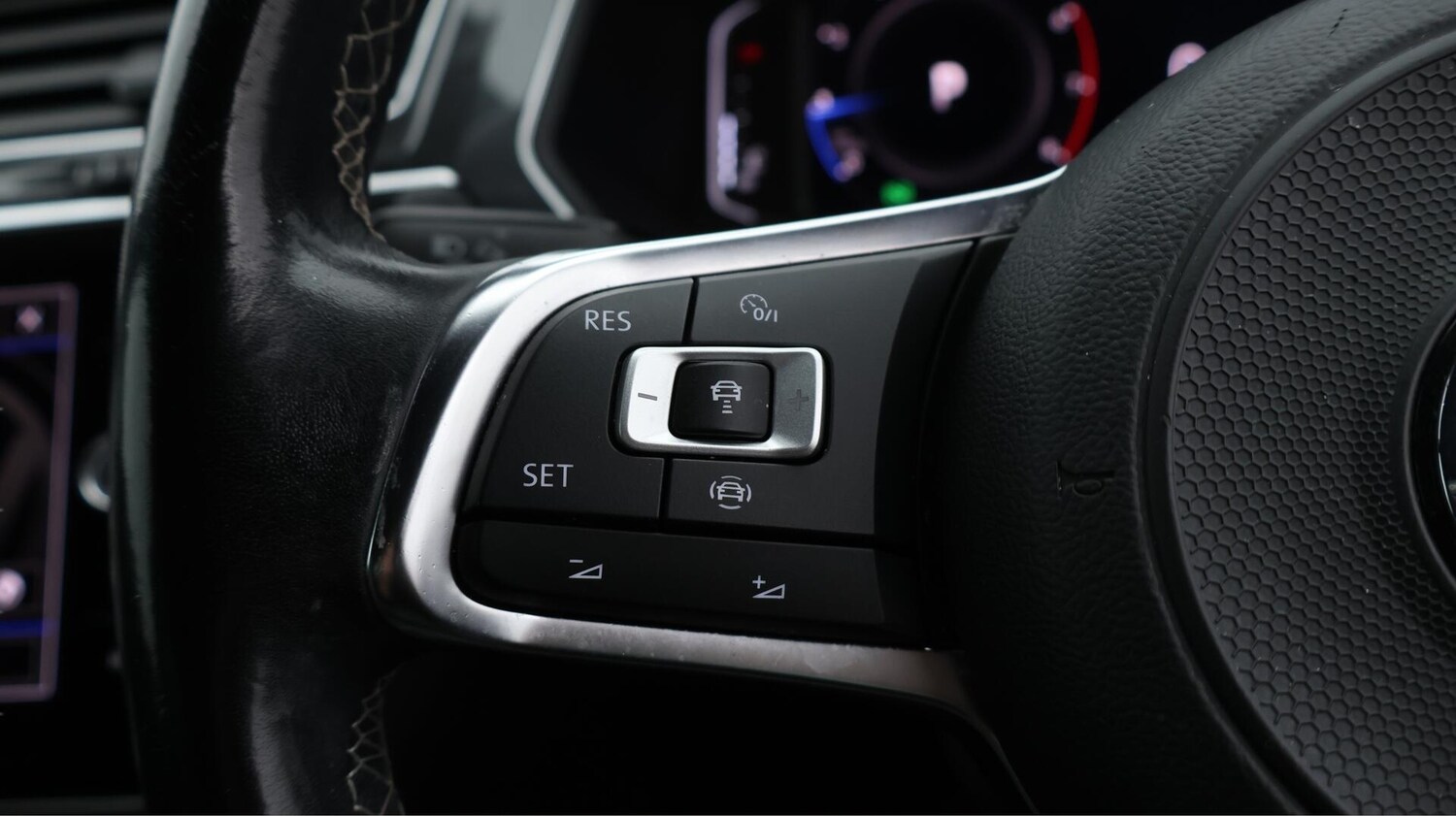 Used Volkswagen Tiguan 2020 for sale - 76753324: Photo 25