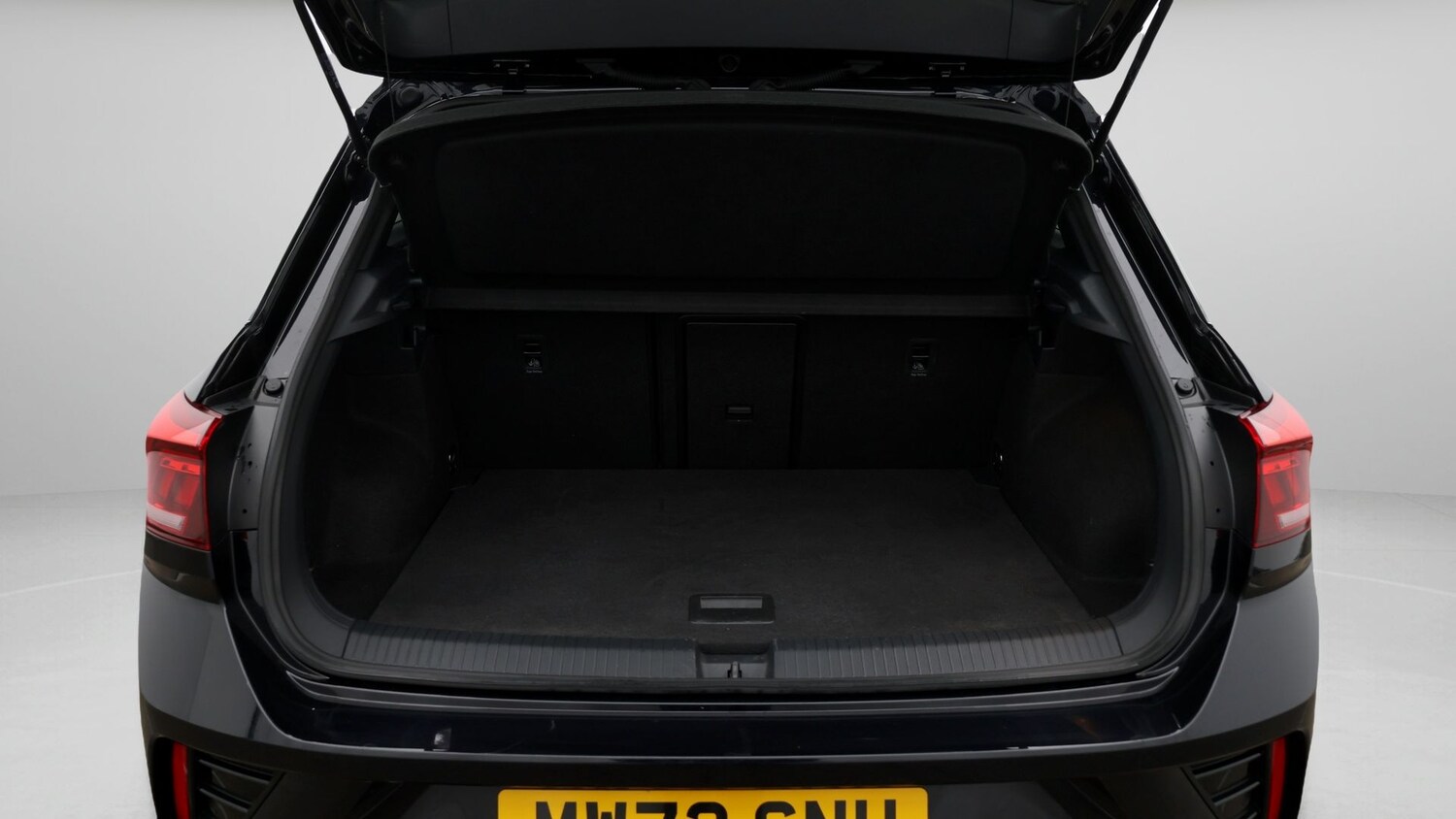 Used Volkswagen T-Roc for sale - 77618506: Photo 17