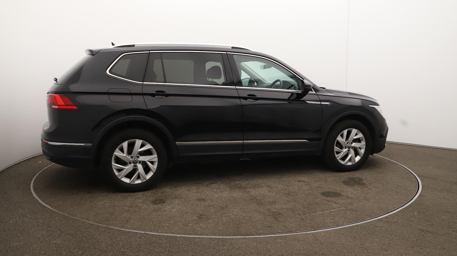 Used Volkswagen Tiguan Allspace 2024 for sale - 76108354: Photo 54