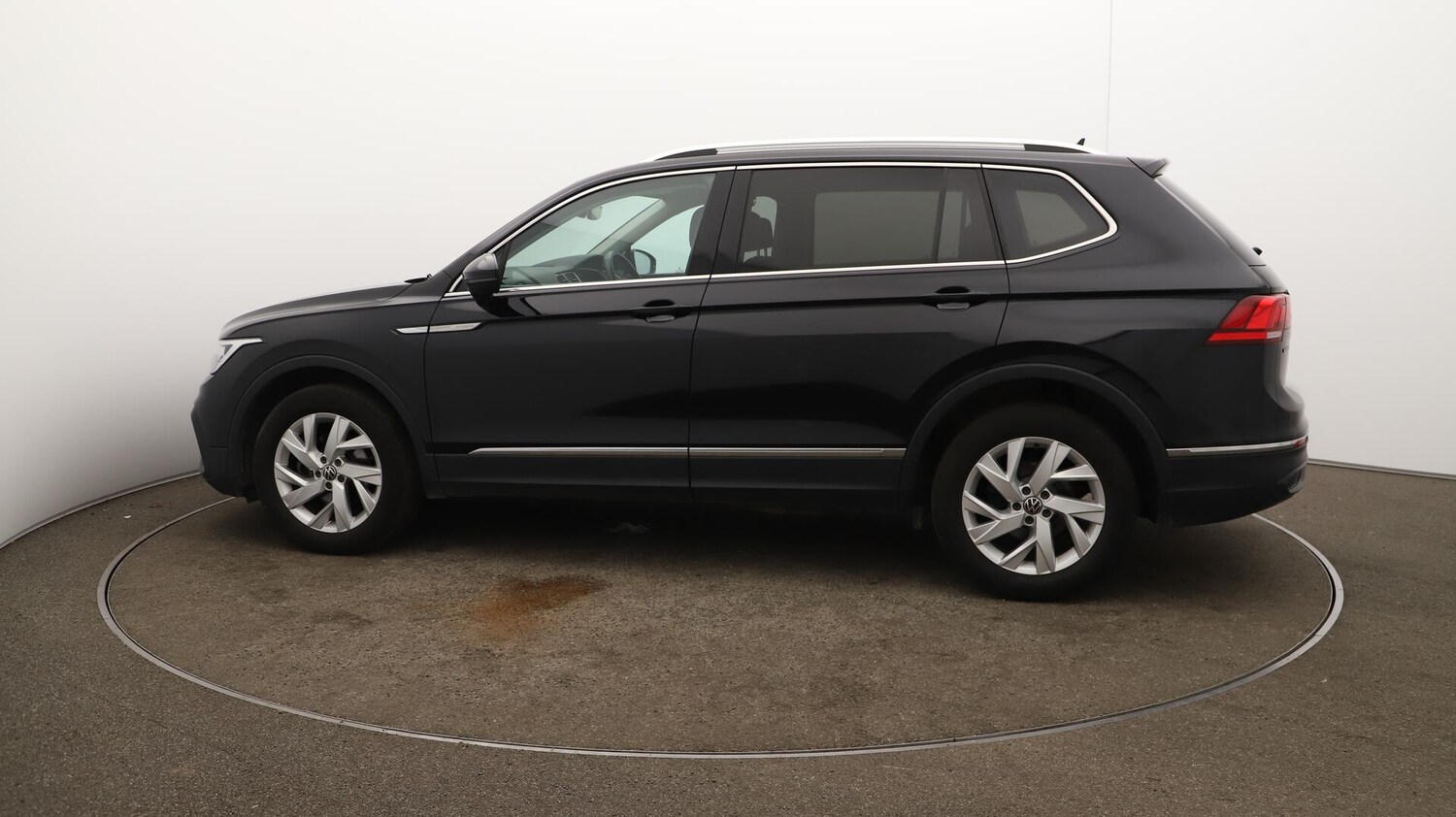 Used Volkswagen Tiguan Allspace 2024 for sale - 76108354: Photo 61