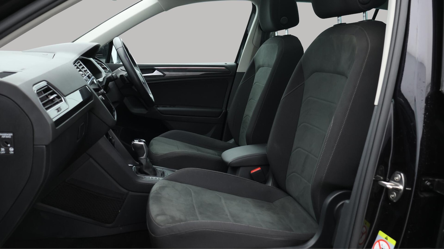 Used Volkswagen Tiguan 2020 for sale - 76043024: Photo 15