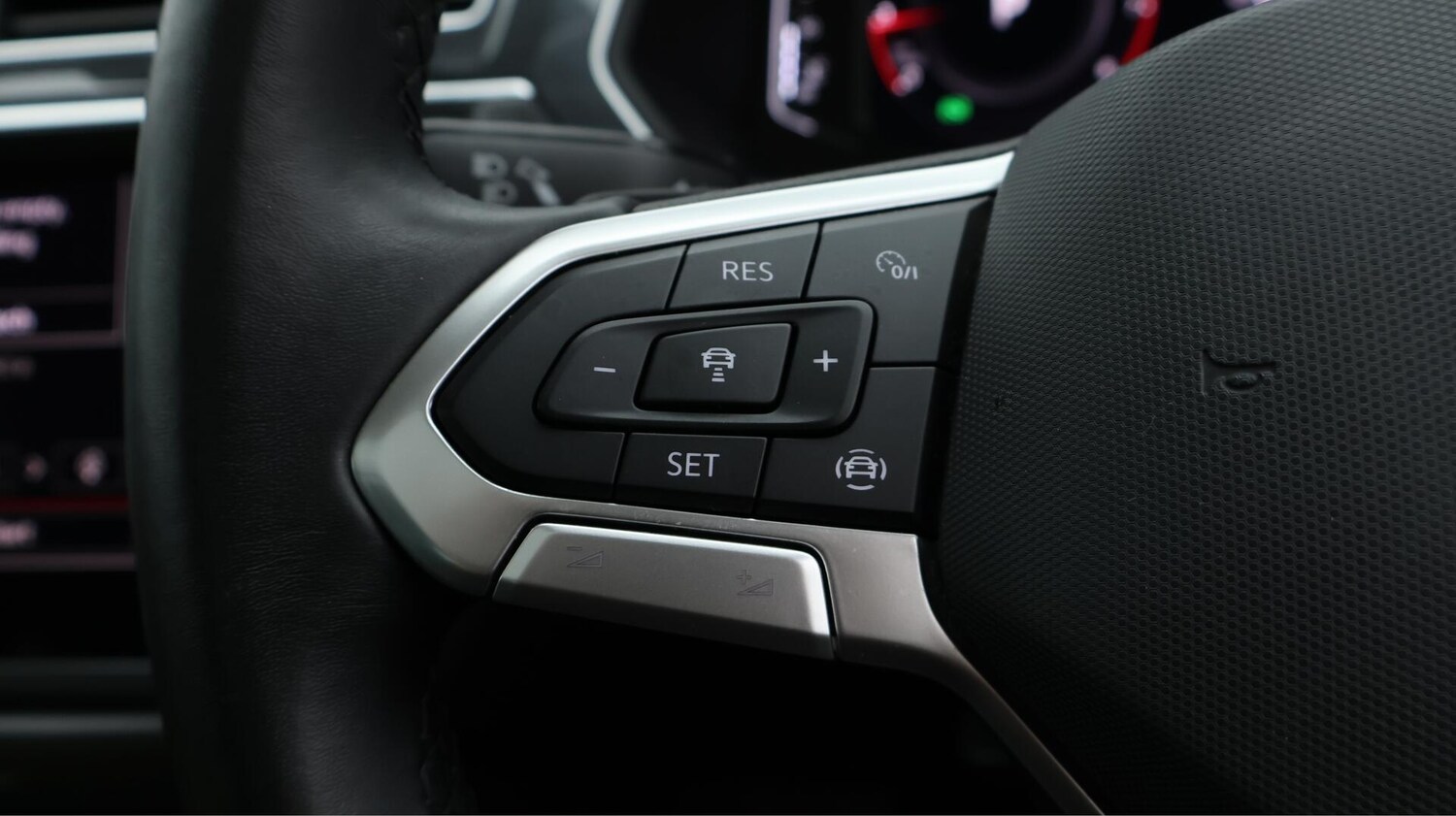 Used Volkswagen Tiguan 2020 for sale - 76043024: Photo 25