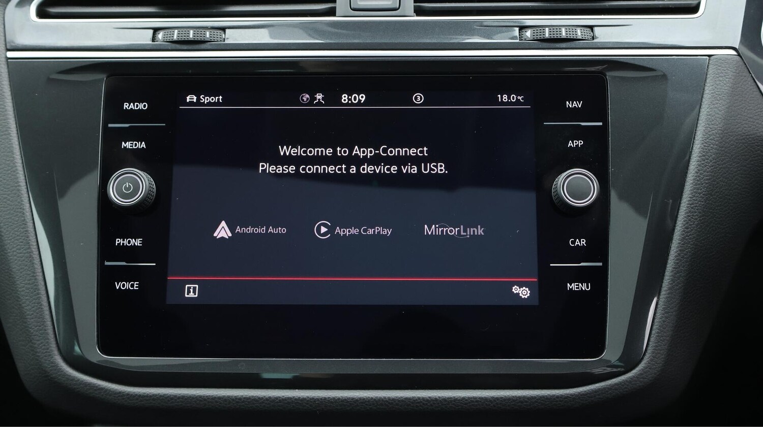 Used Volkswagen Tiguan 2020 for sale - 76043024: Photo 28