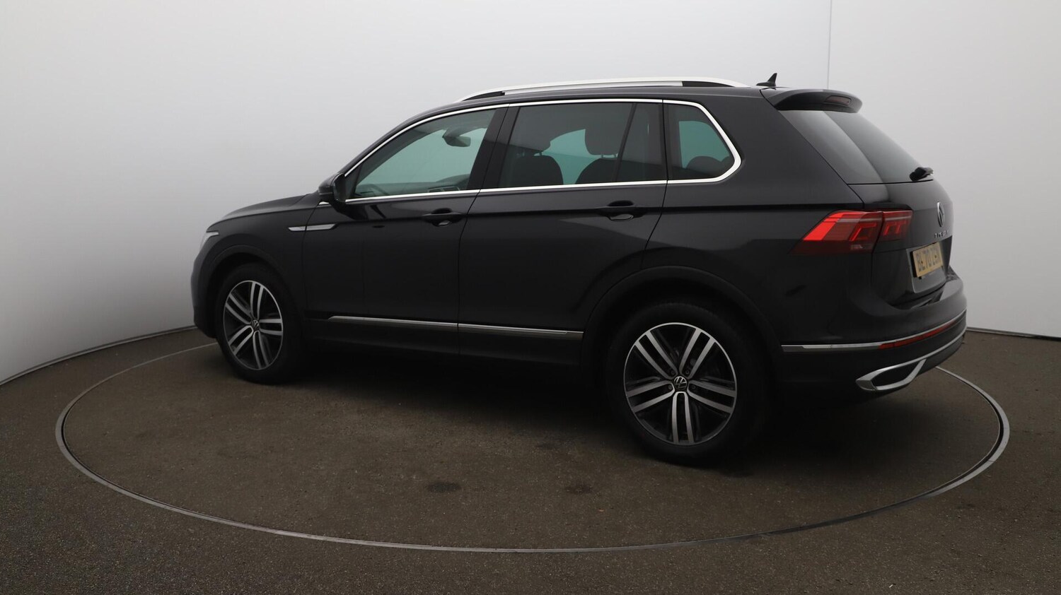Used Volkswagen Tiguan 2020 for sale - 76043024: Photo 38