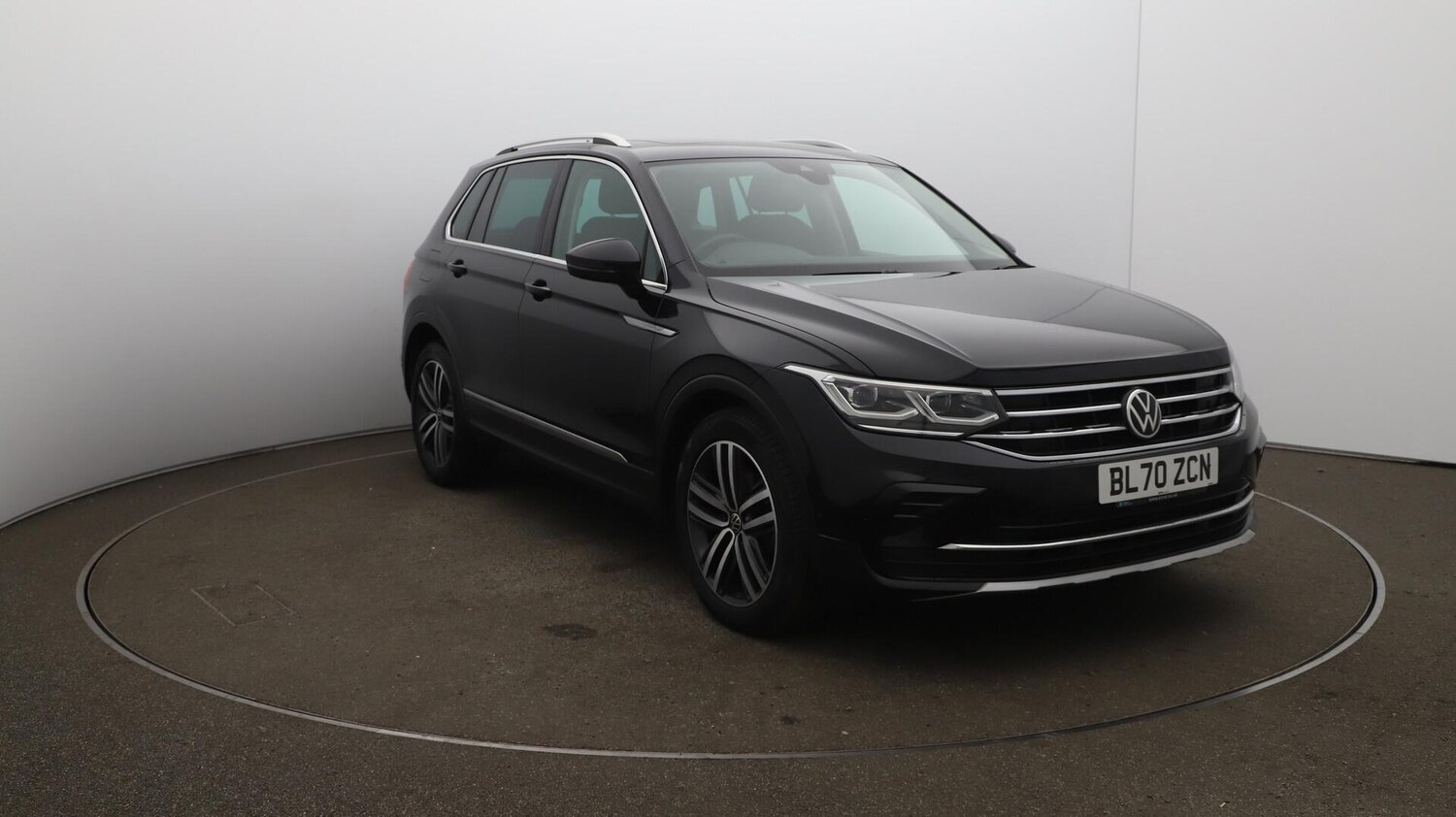 Used Volkswagen Tiguan 2020 for sale - 76043024: Photo 45