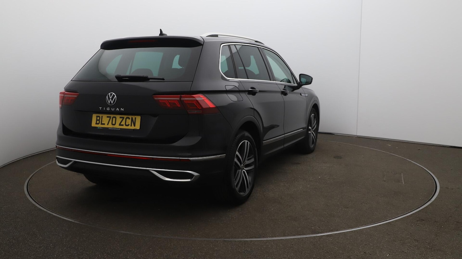 Used Volkswagen Tiguan 2020 for sale - 76043024: Photo 57