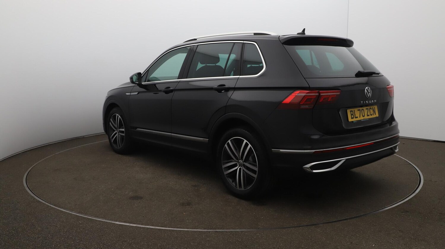 Used Volkswagen Tiguan 2020 for sale - 76043024: Photo 64