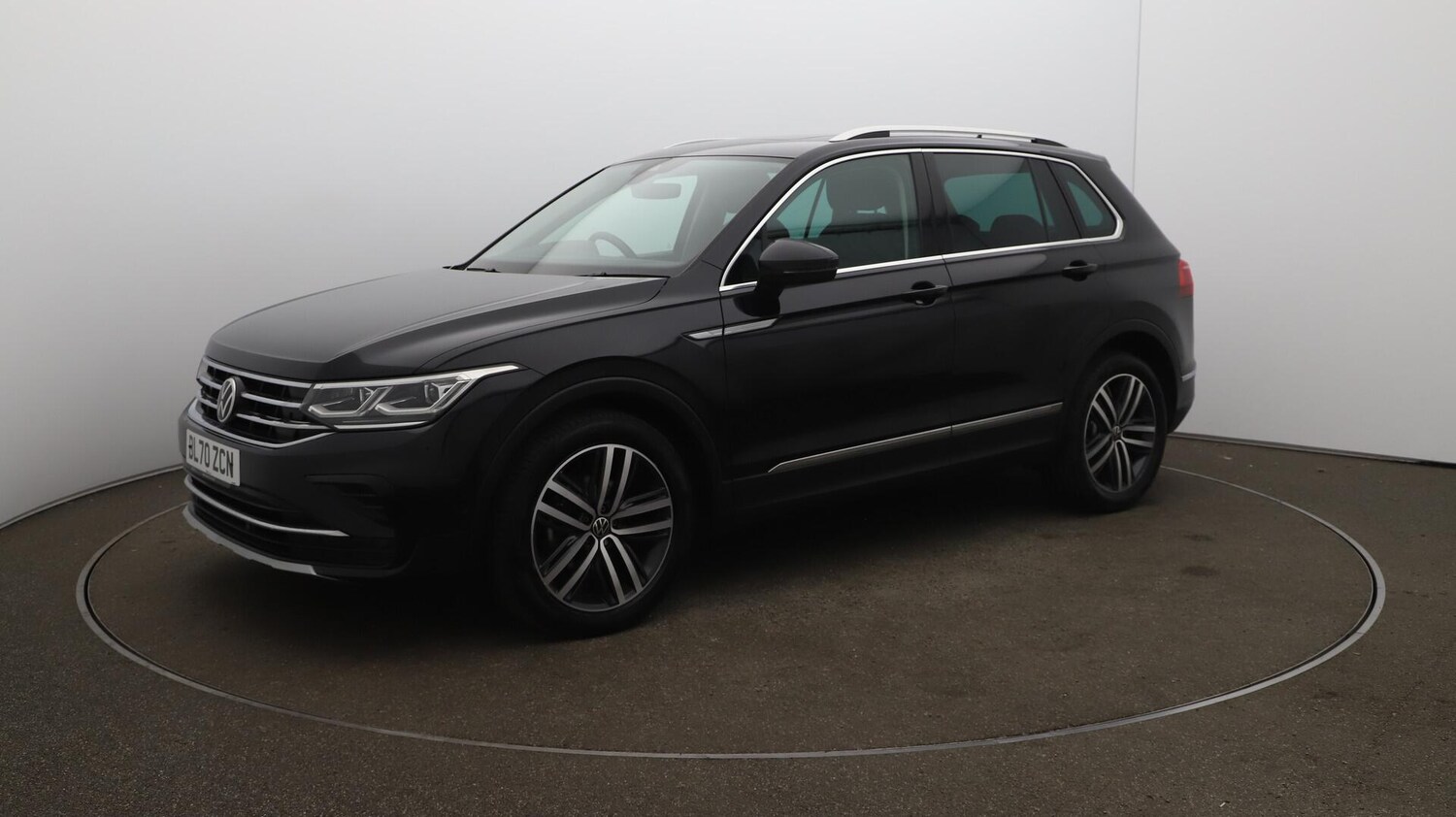Used Volkswagen Tiguan 2020 for sale - 76043024: Photo 70