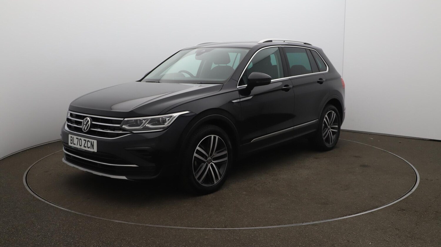 Used Volkswagen Tiguan 2020 for sale - 76043024: Photo 71