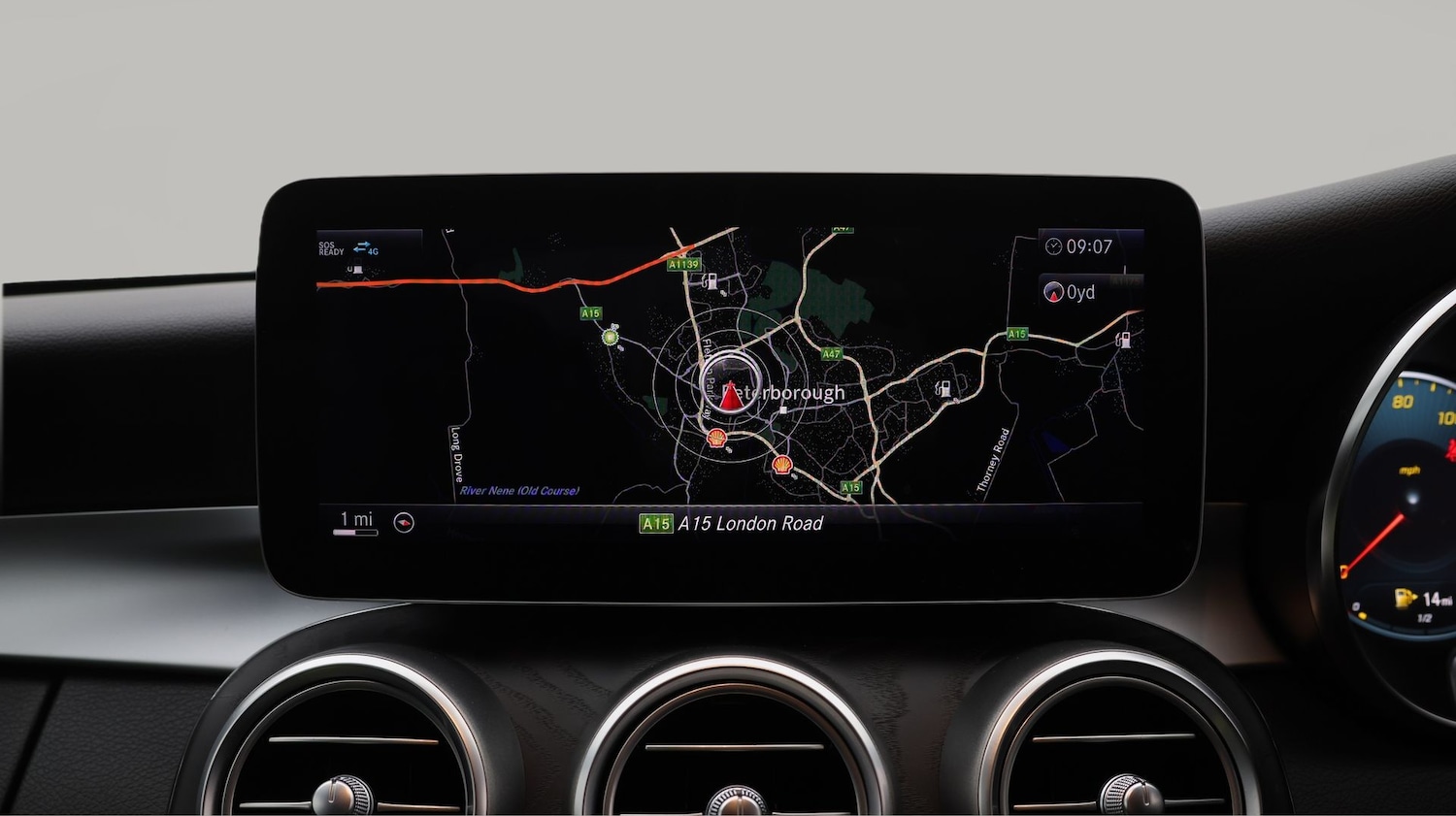 Used Mercedes-Benz C Class 2020 for sale - 77536380: Photo 11