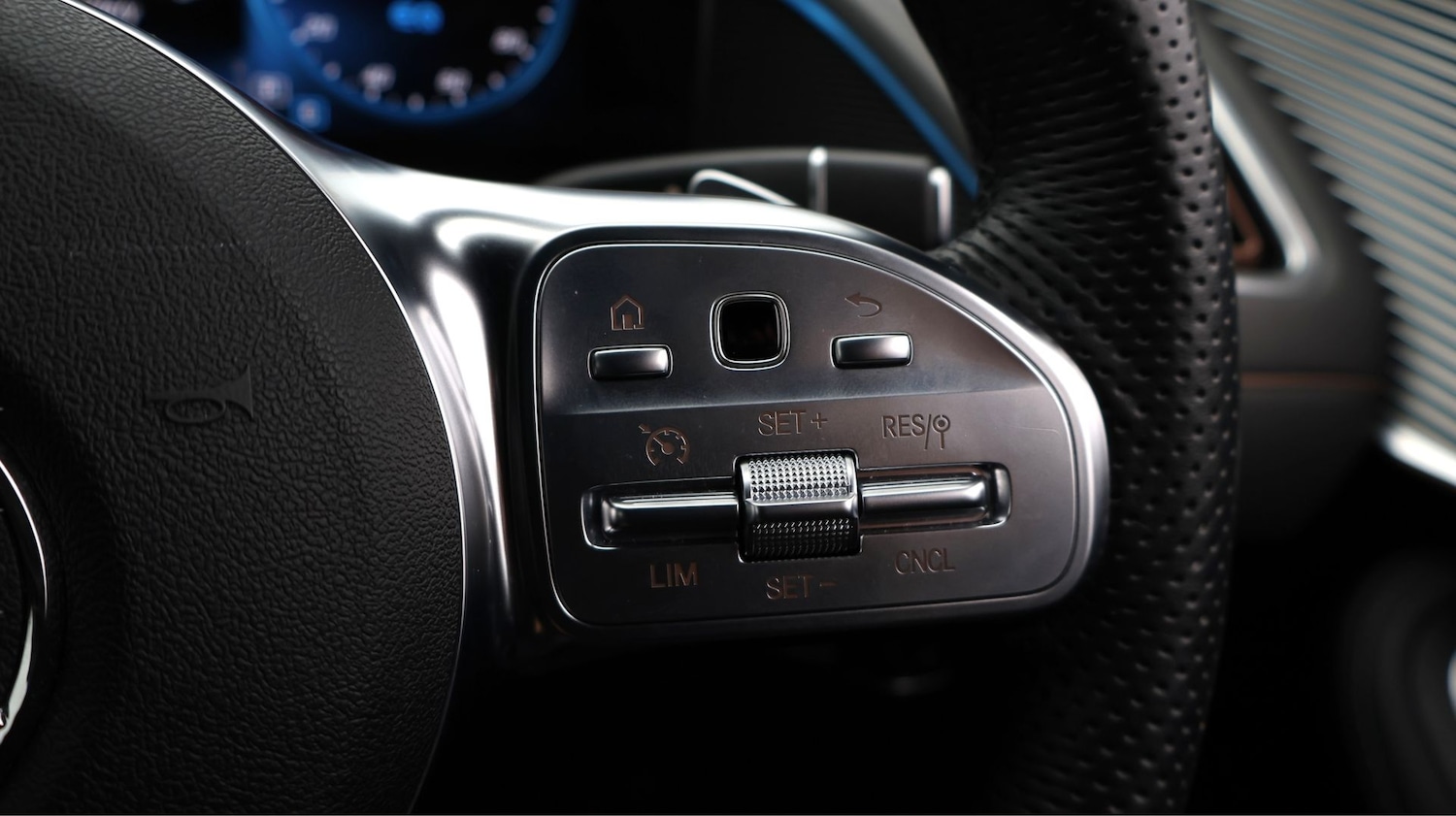 Used Mercedes-Benz EQC 2023 for sale - 77310808: Photo 23